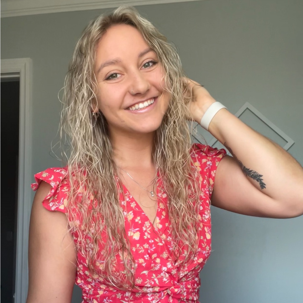 Meet your Posher, Kira